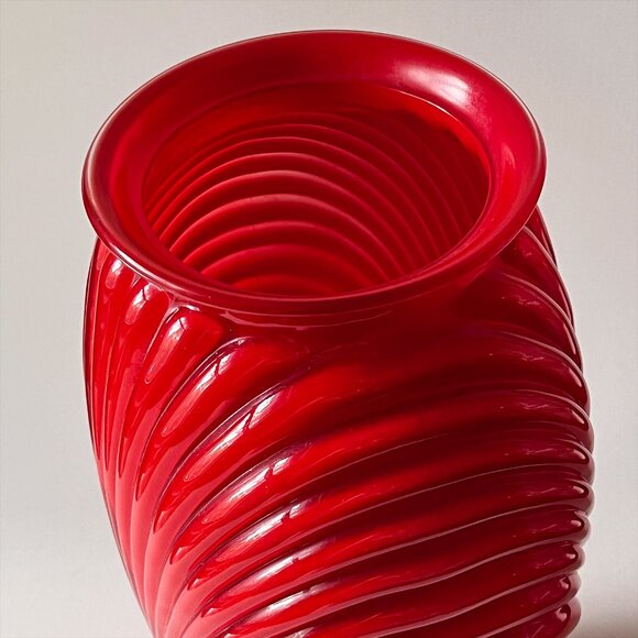 Vintage Anchor Hocking Red Glass Vase Art Deco Ribbed Draped Pleated 12.5” Tall - Picture 11 of 13